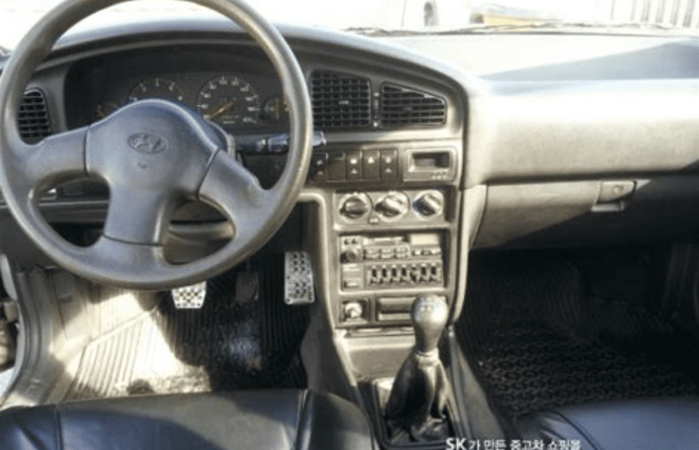 엘란트라 내부 센터페시아 사진