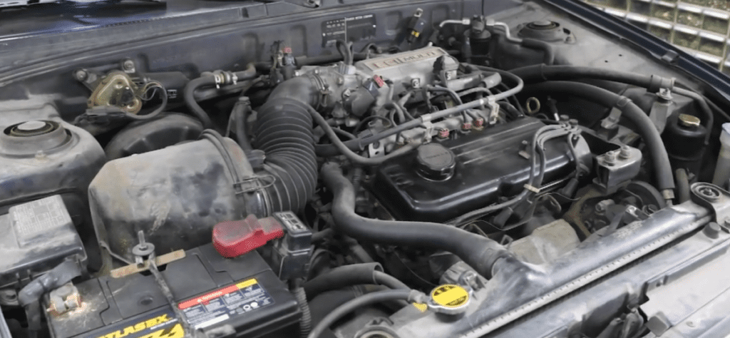 1990 엘란트라 엔진룸